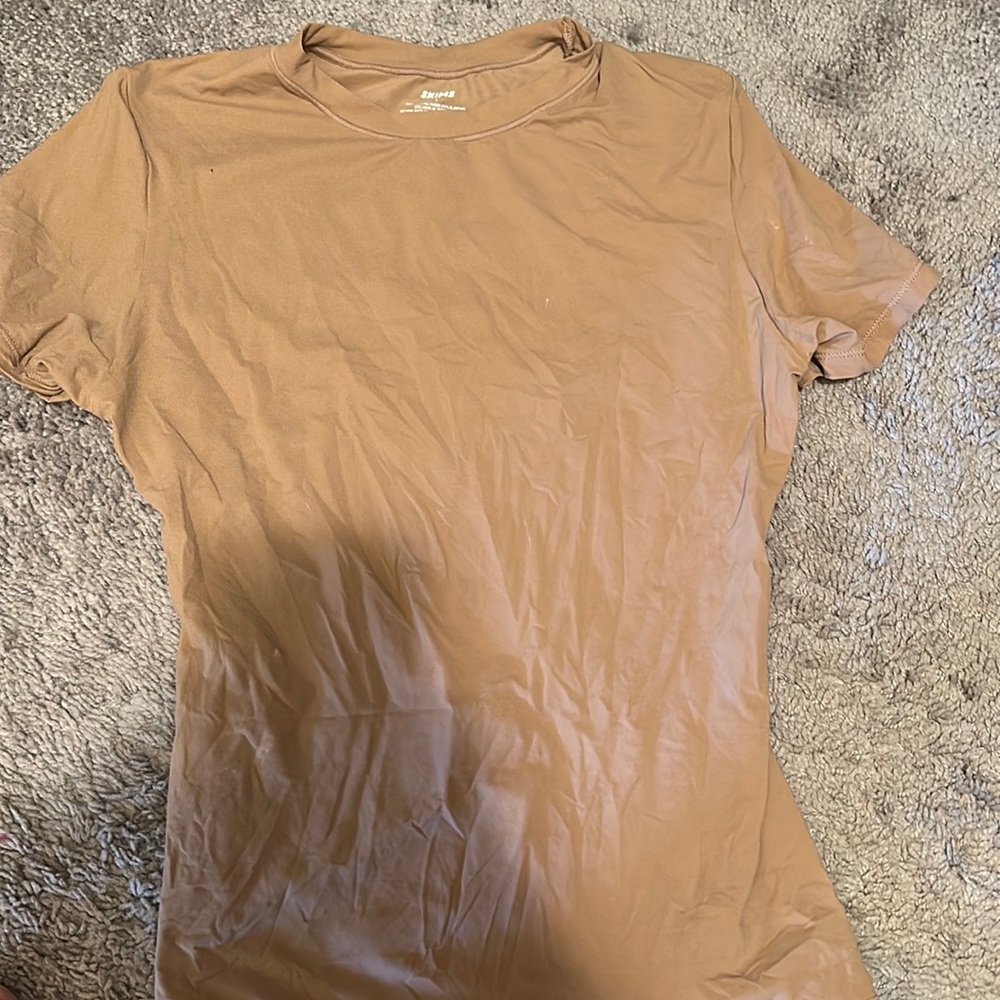 Skims T-shirt